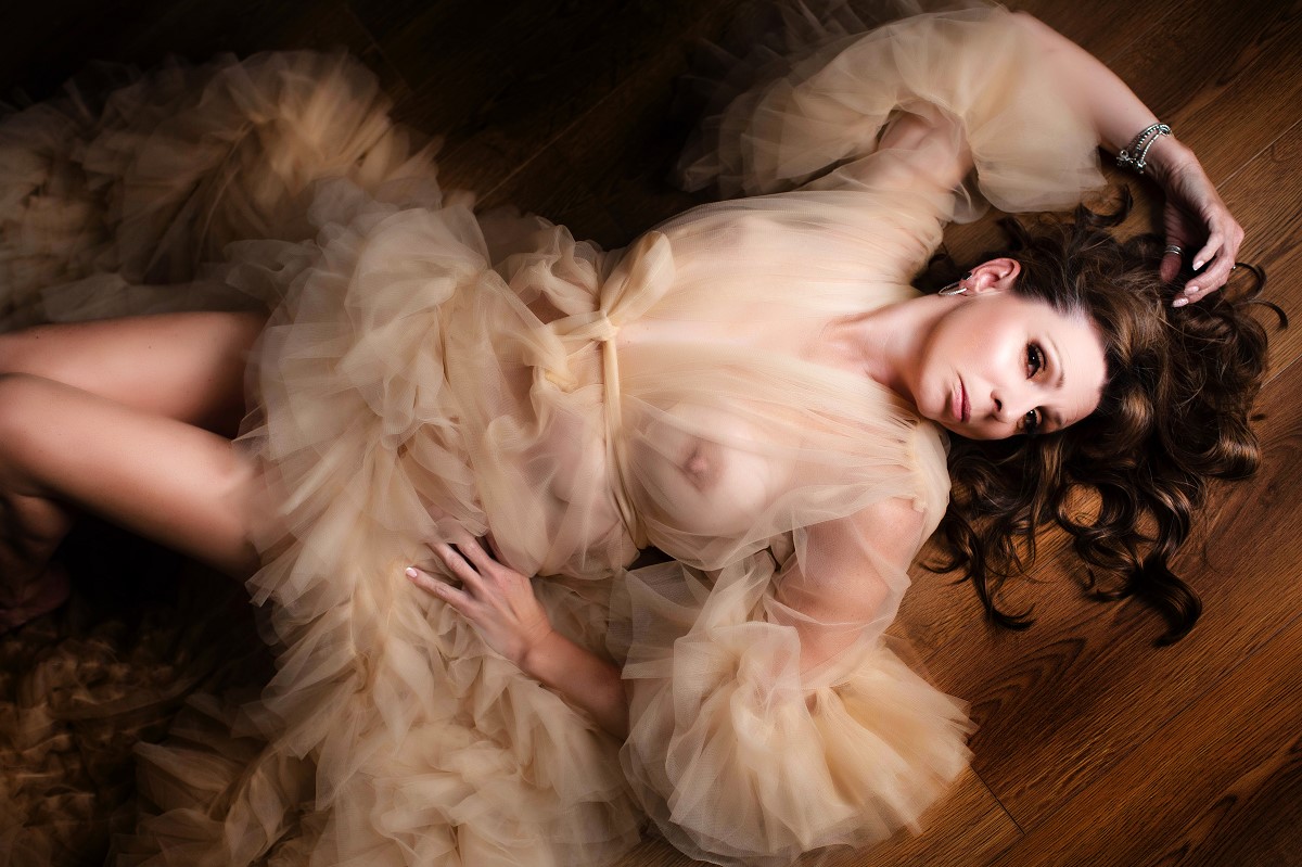 Boudoir-photographer-canterbury-all-female