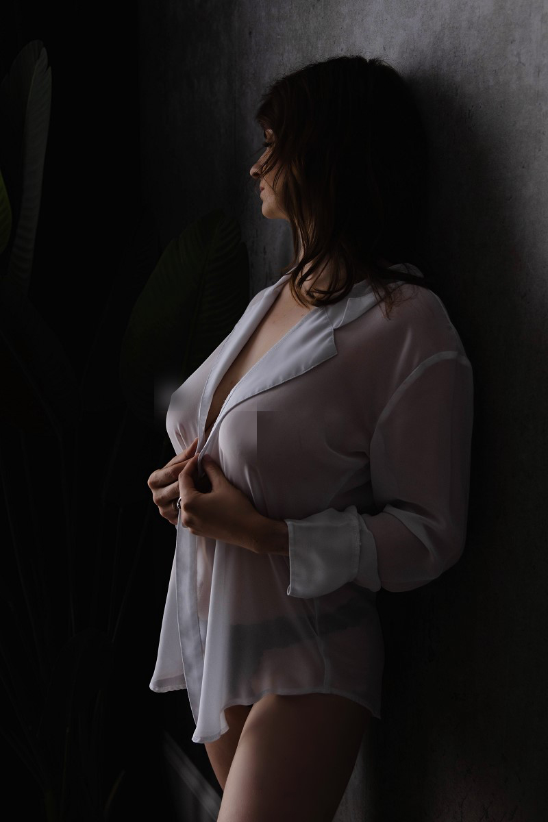 Bridal boudoir photography