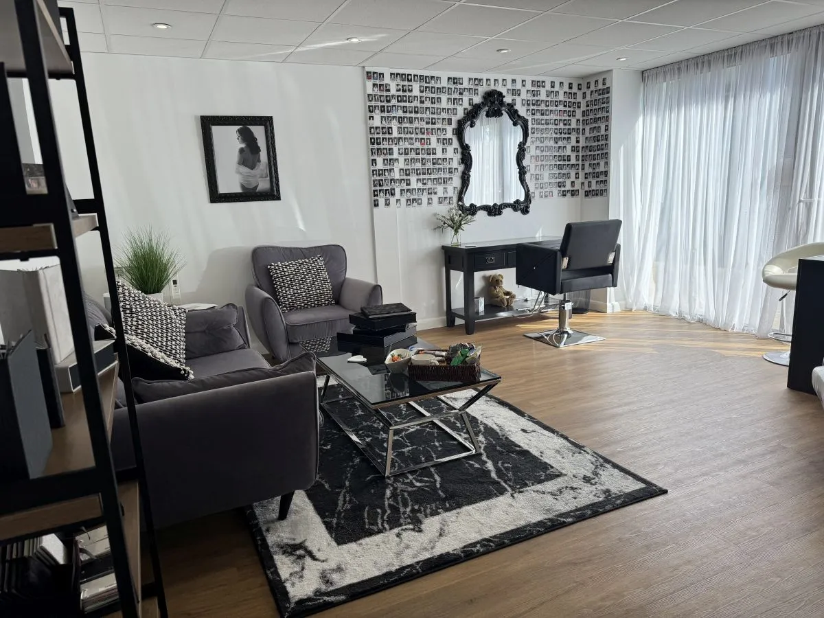 Boudoir Photography Studio Covering Kent, Essex & South East Red Bow Boudoir Photography Lounge and Reception