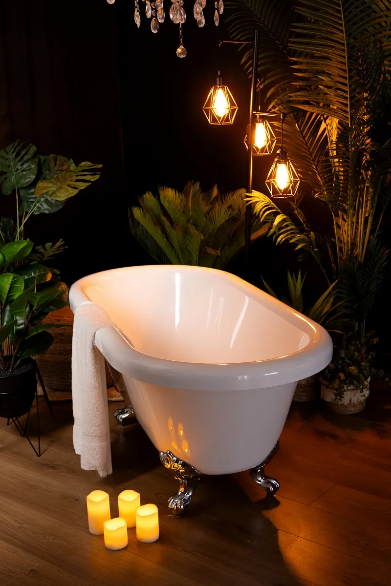 Luxury Boudir Photography Studio Bath set in Boudoir Studio